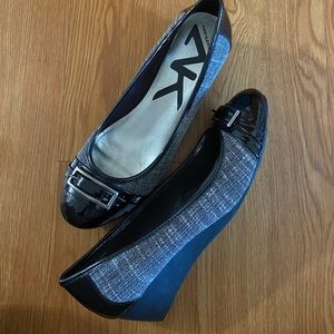 Black and plaid ANNE KLEIN FLATS